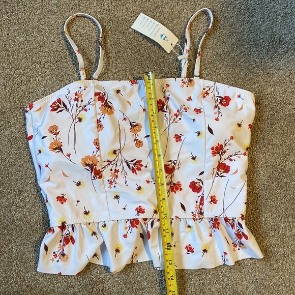 NWT Womens Beachsissi XL Tankini Top, Red & White Floral Pattern w/ Red Bottoms - Picture 11 of 11
